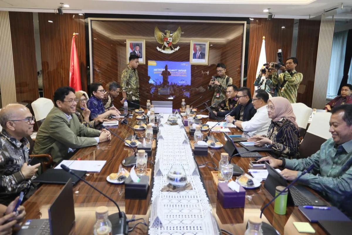 Pemerintah Bahas Pengelolaan Kepegawaian dan Keuangan Daerah