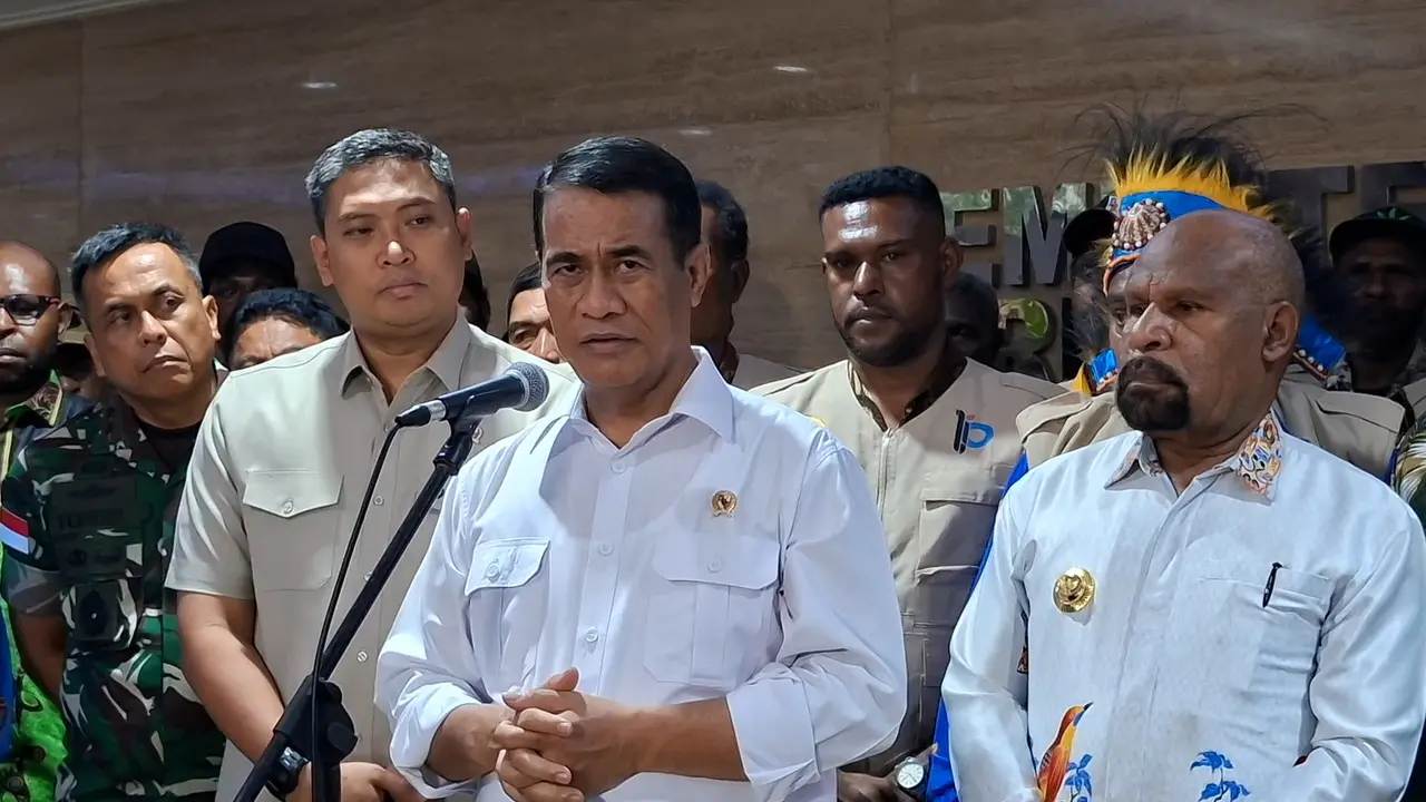 Mentan Amran Siap Kirim Ratusan Traktor ke Papua