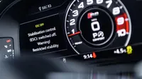 Mudah untuk membaca panel instrumen Audi R8 V10 Real Wheel Series (Audi)