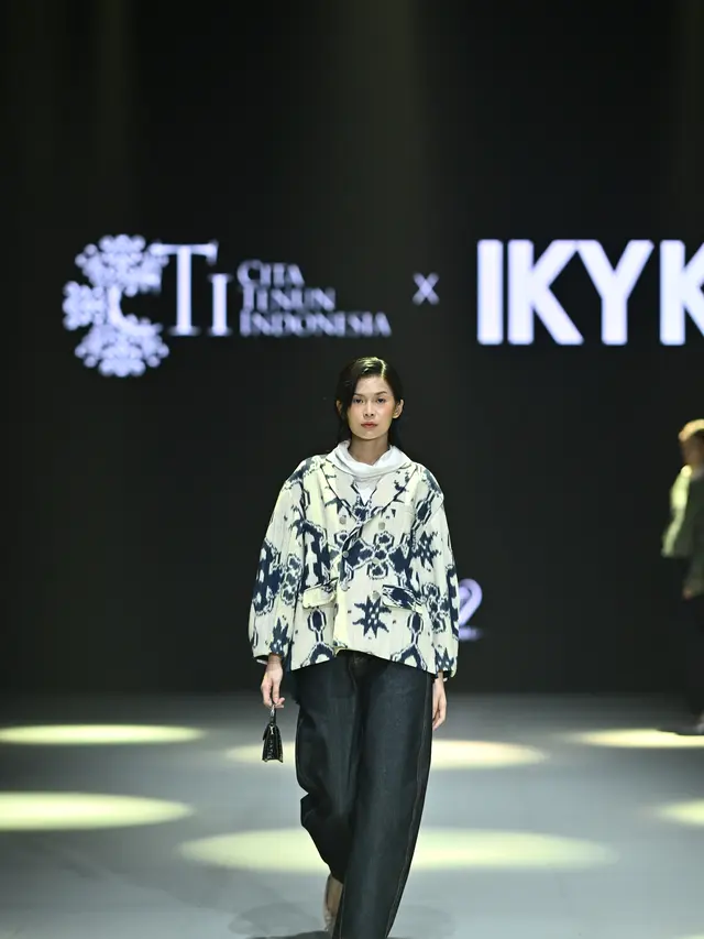 Rupa-rupa Kisah Budaya di PIFW 2025 Day 7 dari Cita Tenun Indonesia, Mel Ahyar Archipelago, hingga Danyo Hiyoji