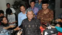 Gubernur Jawa Barat Ahmad Heryawan (Aher) mengajak semua elemen masyarakat Jawab Barat mampu menjaga toleransi antar umat beragama.
