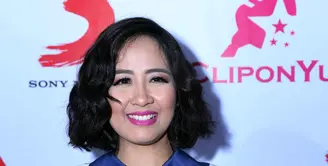 Delapan penyanyi dari Sony Music Indonensia akan menjadi host untuk CliponYu. Salah satunya Astrid Sartiasari. (Nurwahyunan/Bintang.com)