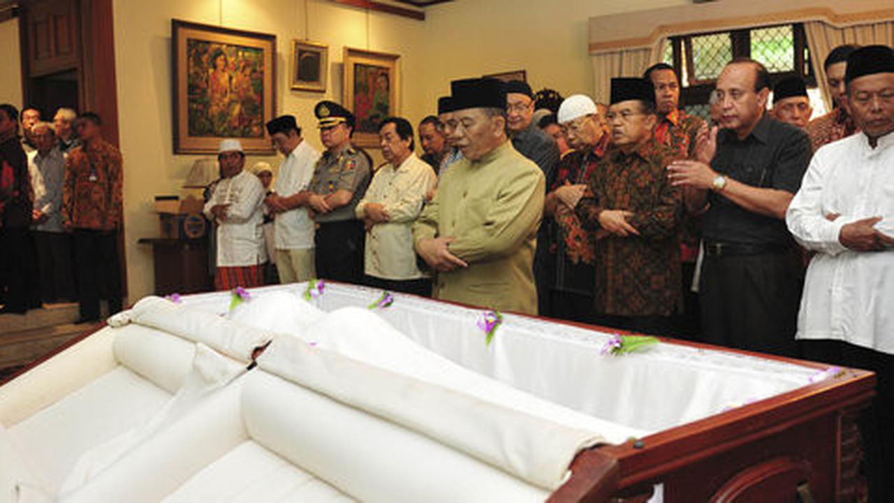 Wapres JK ikut salatkan jenazah mantan Menkeu Ali Wardhana