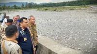 Direktur Jenderal (Dirjen) Imigrasi Silmy Karim di PLB Tradisional Turiskain, Raihat, Belu, NTT, Jumat (8/3/2024). (Foto: Liputan6.com/Nanda Perdana Putra).