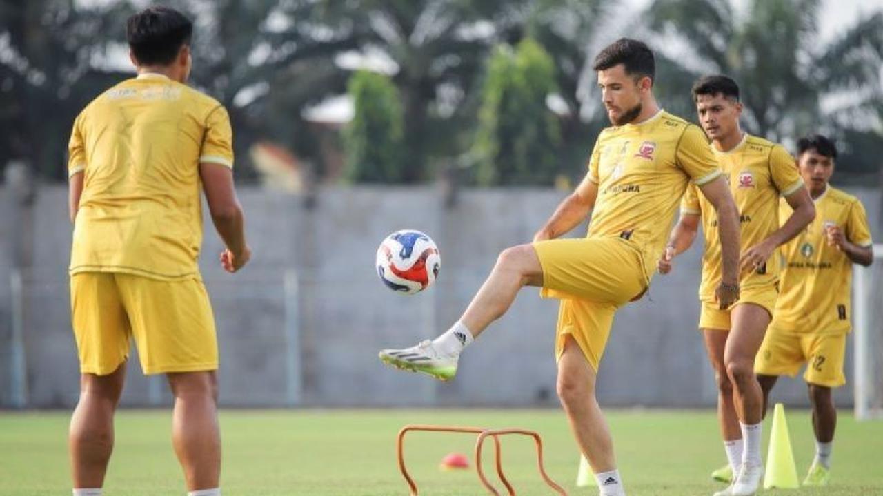 Jelang Laga Panas, Madura United Matangkan Strategi Hadapi PSM Makassar: Siap Rebut Poin Penuh!