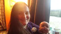 Seorang wanita yang berasal dari Skotlandia, Alana Elliot (26) ternyata lahir prematur di usia kandungan empat bulan