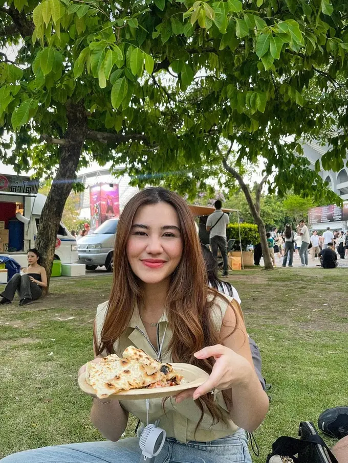 Aaliyah Massaid di taman (Instagram/aaliyah.massaid)