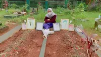 Siska Pengasuh Gala Sky untuk Pertama Kalinya Kunjungi Makam Vanessa Angel dan Bibi Andriansyah