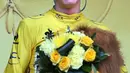 Tim Sepeda Sky dari Inggris, Chris Froome, memimpin klasemen pembalap dan berhak menaiki podium di gelaran Tour de France, pegunungan Alpen, Perancis, Kamis (23/7/2015). Froome hampir tak terbendung dalam balapan kali ini. (REUTERS/Stefano Rellandini)