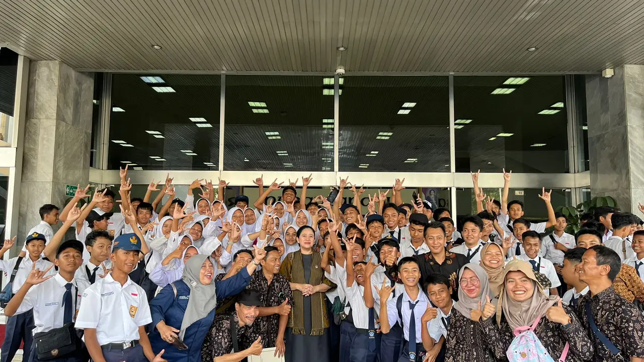 Ketua DPR RI Puan Maharani menyoroti perlunya dunia digital yang sehat bagi generasi muda di Hari Anak Nasional.