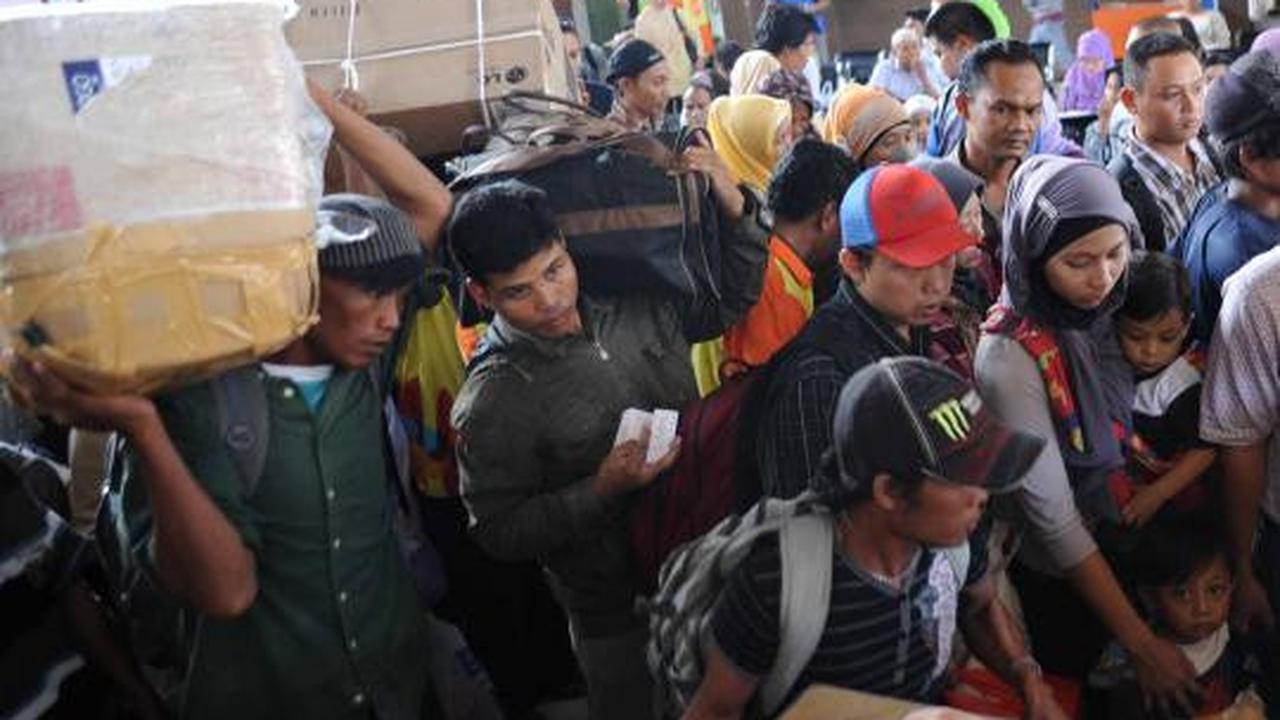 H-10 jelang Lebaran, Stasiun Senen mulai dipadati pemudik