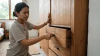 Cara Mengatasi Laci Kayu yang Sulit Dibuka saat Udara Lembap, Ikuti 6 Langkah Ini