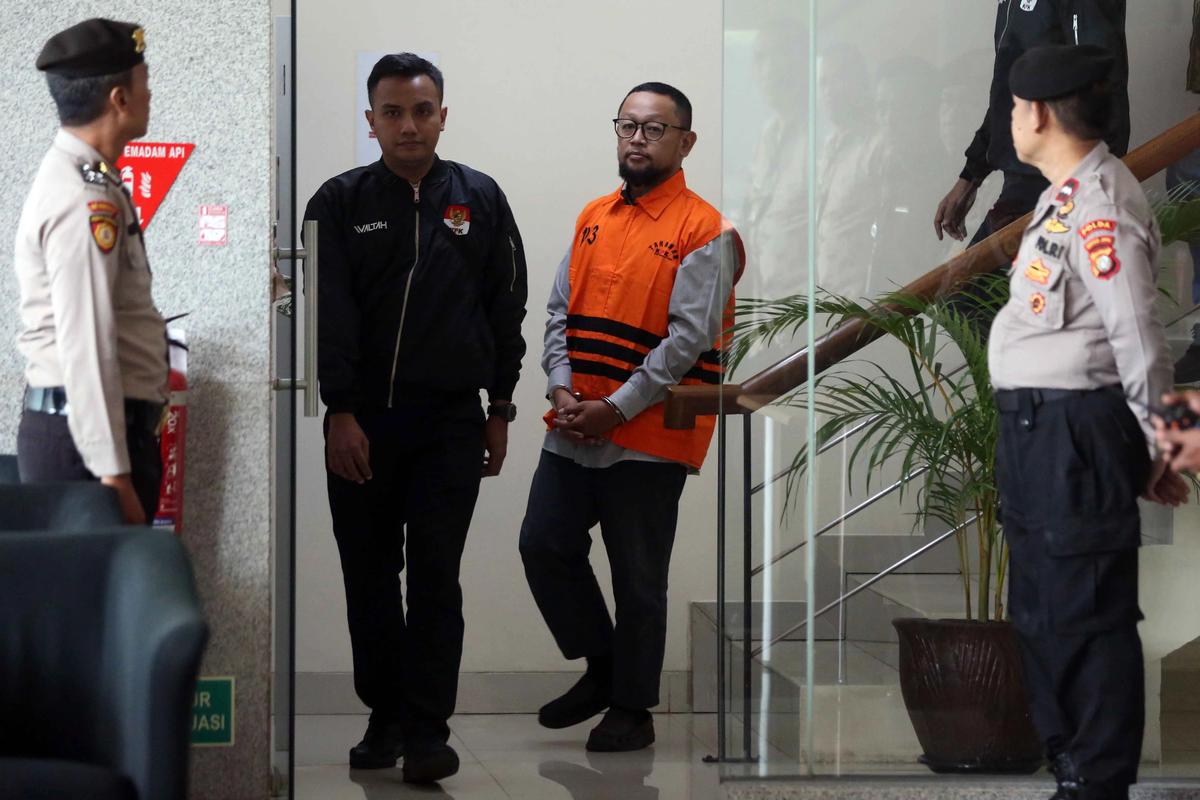 FOTO: Gus Alex Menyusul Yaqut Masuk Tahanan KPK