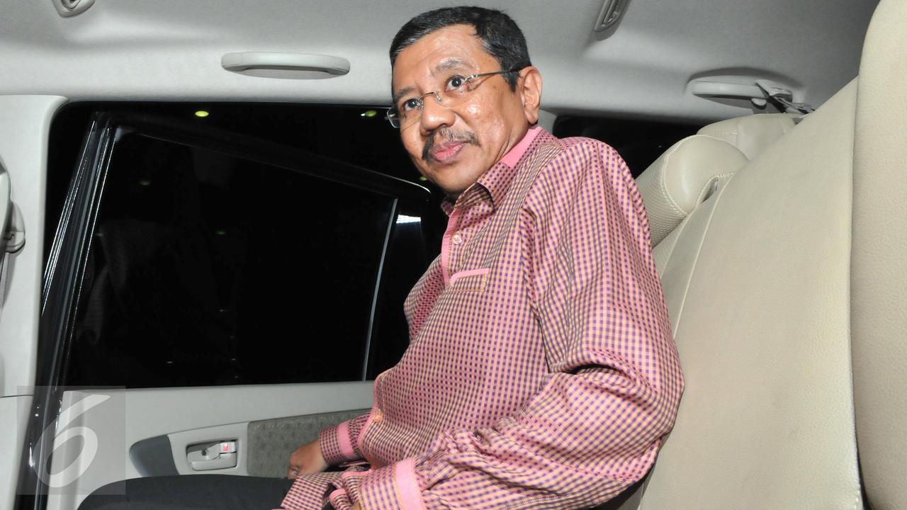 20151012-KPK Periksa Wagub Sumut Tengku Erry-Jakarta