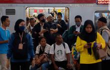 Jokowi Ditanya soal Wacana Tarif KRL Berbasis NIK: Saya Tidak Tahu, Belum Ada Rapat Mengenai Itu
