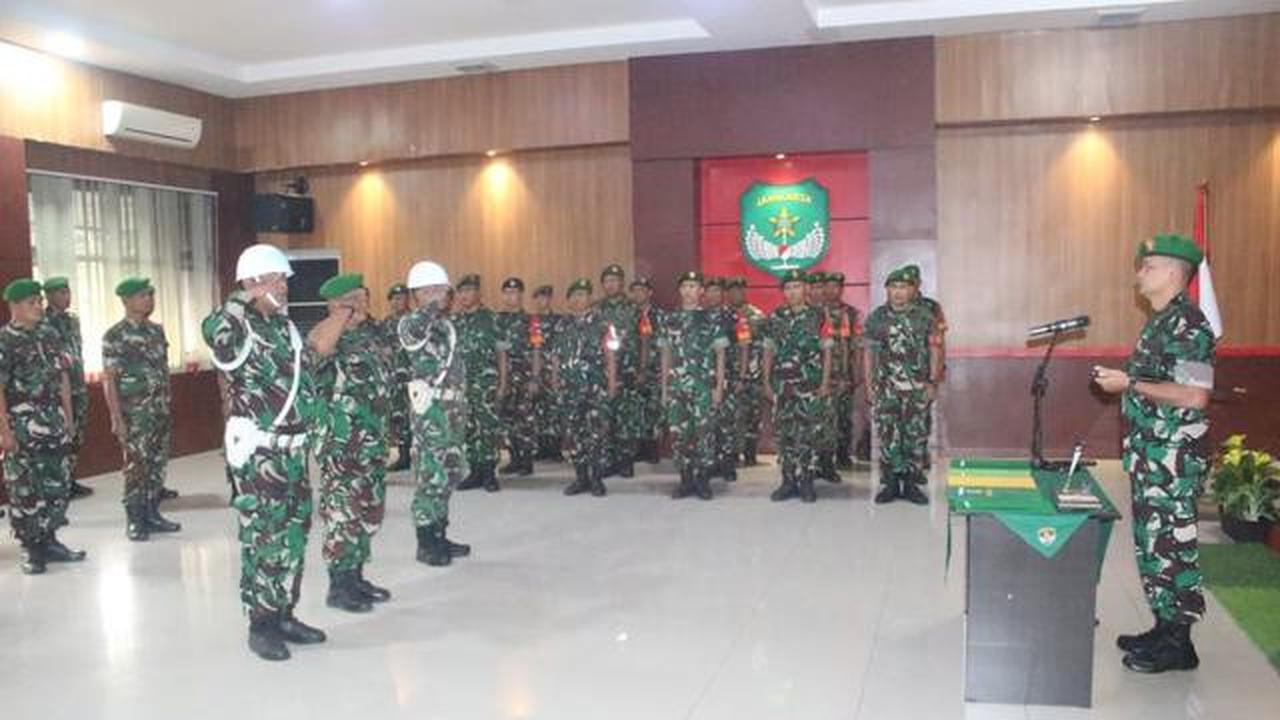 Tuduh Pedagang Es Kue Pakai Spons, Anggota TNI Dihukum Berat Kurungan 21 Hari