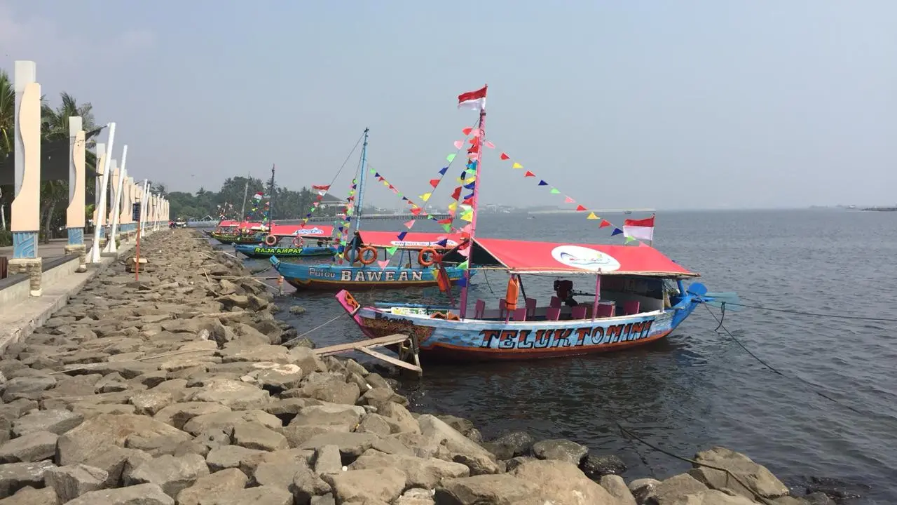 Perahu Wisata Ancol