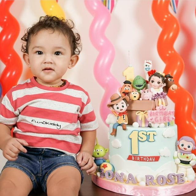 6 Momen Hangat Ulang Tahun Anak Kedua Fandy Christian dan Dahlia Poland, Sederhana