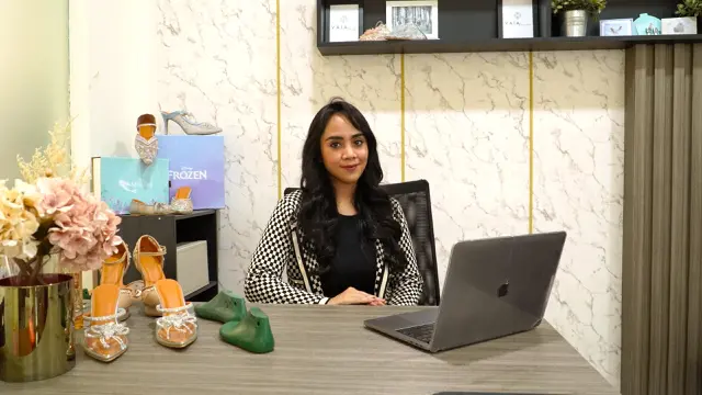 VAIA Berbagi Kisah Perjalanan Bisnis Sepasang Sepatu Cantik dan Nyaman dalam Shopee 3.3 Grand Fashion Sale
