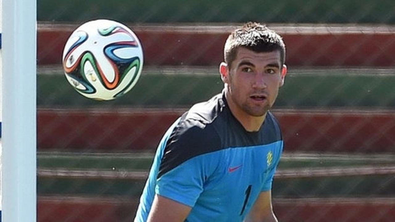 Kiper Valencia ingin ikuti jejak Casillas
