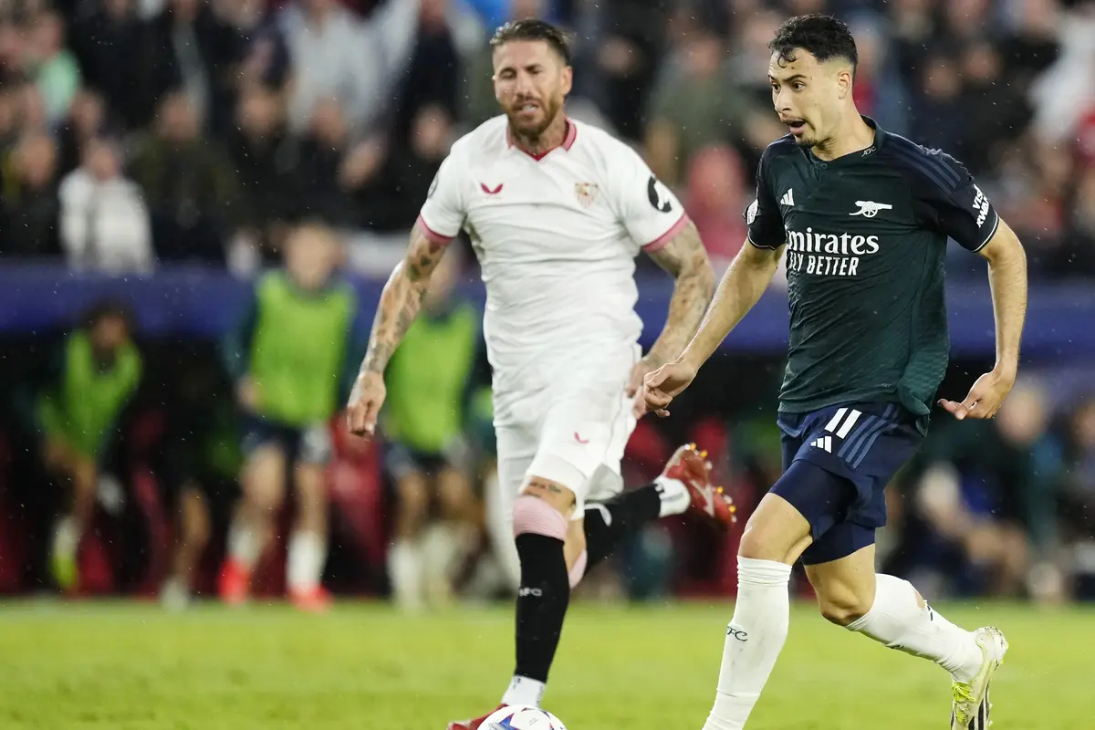 Foto: Melihat Sergio Ramos Kepayahan, Sevilla Dipermalukan Arsenal di Liga Champions