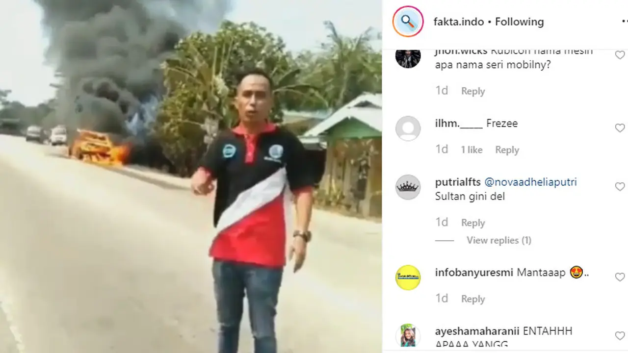 Sebuah mobil mewah terbakar di Km 48 Jalan Poros Samarinda, Balikpapan