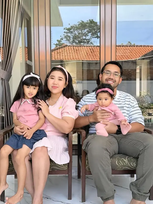 Potret Anak Kiky Saputri, Baby Kayya yang Tumbuh Sehat dan Menggemaskan