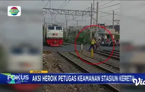 Simak informasi dalam Fokus Pagi edisi (19/09) dengan beberapa topik pilihan di antaranya, 10 Kios Ludes Terbakar, Gempa Magnitudo 4,9 Juga Guncang Garut, Unjuk Rasa Buruh Perkebunan Ricuh, Dua Pelaku Pencurian Sepeda Motor Diamuk Warga, Gempa Susula...