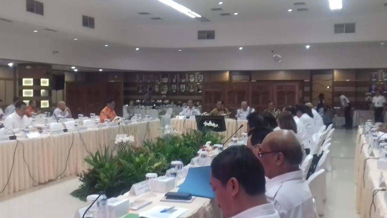 Kemenhub menggelar rapat koordinasi terakhir untuk memastikan kesiapan angkutan Lebaran agar dapat beroperasi maksimal. Liputan6.com/Athika