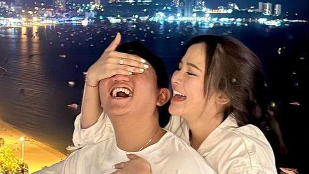 Deretan Foto Terbaru Denny Caknan & Bella Bonita Kini jadi Pasangan Suami Istri, Mesra Banget!