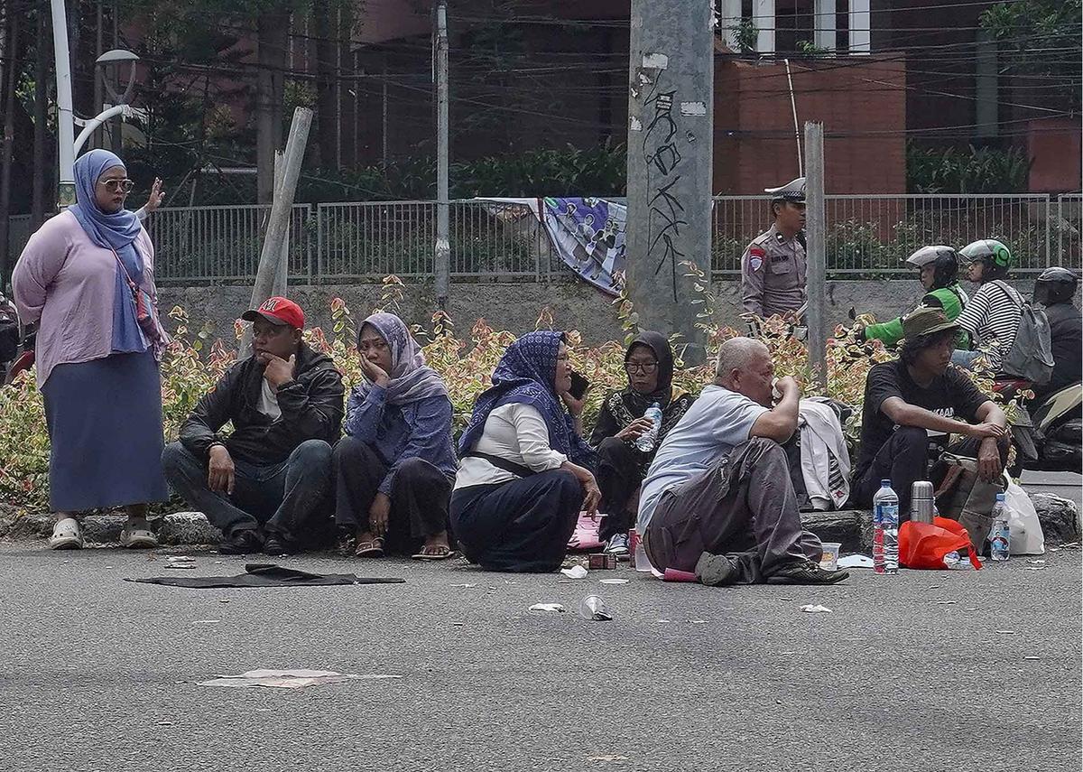 FOTO: Pasar Hewan Barito Rata dengan Tanah, Pedagang Direlokasi ke Lenteng Agung
