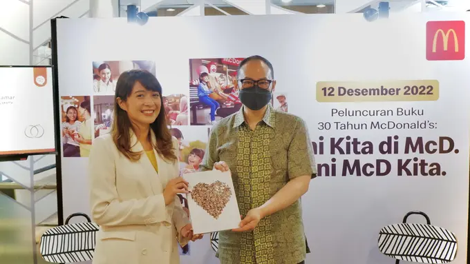 101 Cerita Berkesan Konsumen di Restoran Cepat Saji, Selebrasi McDonald's yang ke-30 Tahun