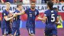 Selebrasi striker Timnas Belanda, Cody Gakpo (tengah) setelah mencetak gol penyeimbang 1-1 ke gawang Timnas Polandia pada laga Grup D Euro 2024 di Volksparkstadion, Hamburg, Jerman, Minggu (16/6/2024). (dpa via AP Photo/Sina Schuldt)