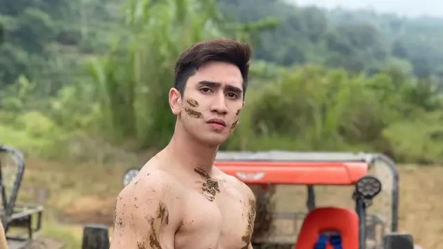 Verrel Bramasta kerap pamer perut sixpack (Instagram/bramastavrl)