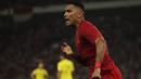 Striker Timnas Indonesia, Beto Goncalves, merayakan gol yang dicetaknya ke gawang Malaysia pada laga Kualifikasi Piala Dunia 2022 di SUGBK, Jakarta, Kamis (5/9). Indonesia kalah 2-3 dari Malaysia. (Bola.com/Vitalis Yogi Trisna)