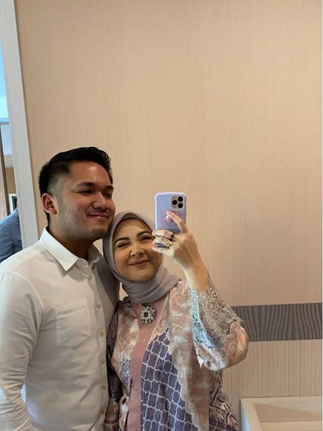 7 Potret Pernikahan Ayah Kesha Ratuliu, Dihadiri 15 Orang