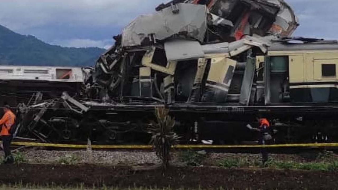 Imbas Tabrakan Kereta di Cicalengka, KAI Batalkan 9 Perjalanan KA