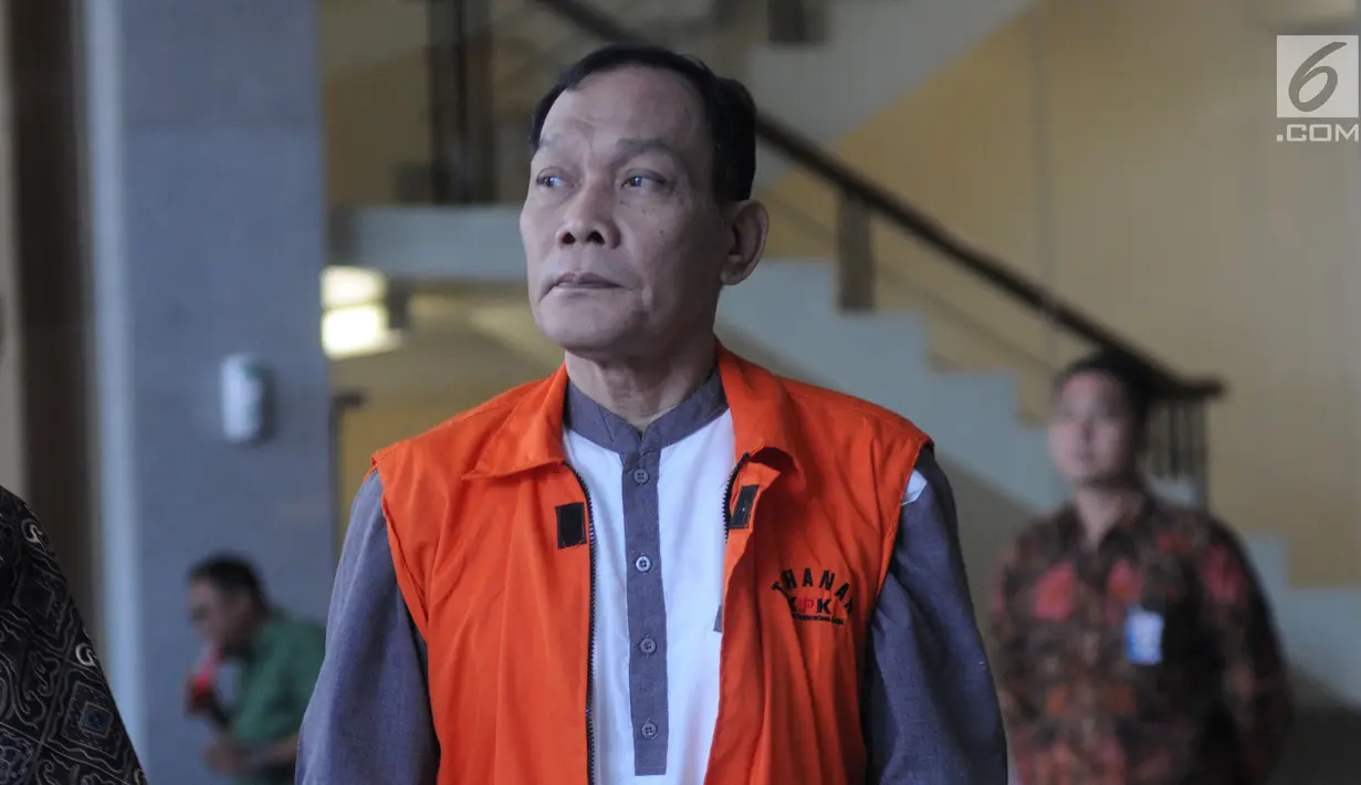 Hakim PN Balikpapan nonaktif Kayat usai menjalani pemeriksaan di Gedung KPK, Jakarta, Jumat (30/8/2019). Kayat diperiksa sebagai tersangka untuk melengkapi berkas terkait dugaan suap memengaruhi vonis bebas Sudarman yang menjadi terdakwa dalam kasus pemalsuan surat. (merdeka.com/Dwi Narwoko)