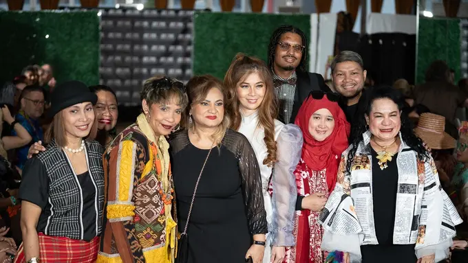 Frida Aulia dan Desainer Indonesia di Fashion Institute of Technology New York (Istimewa)