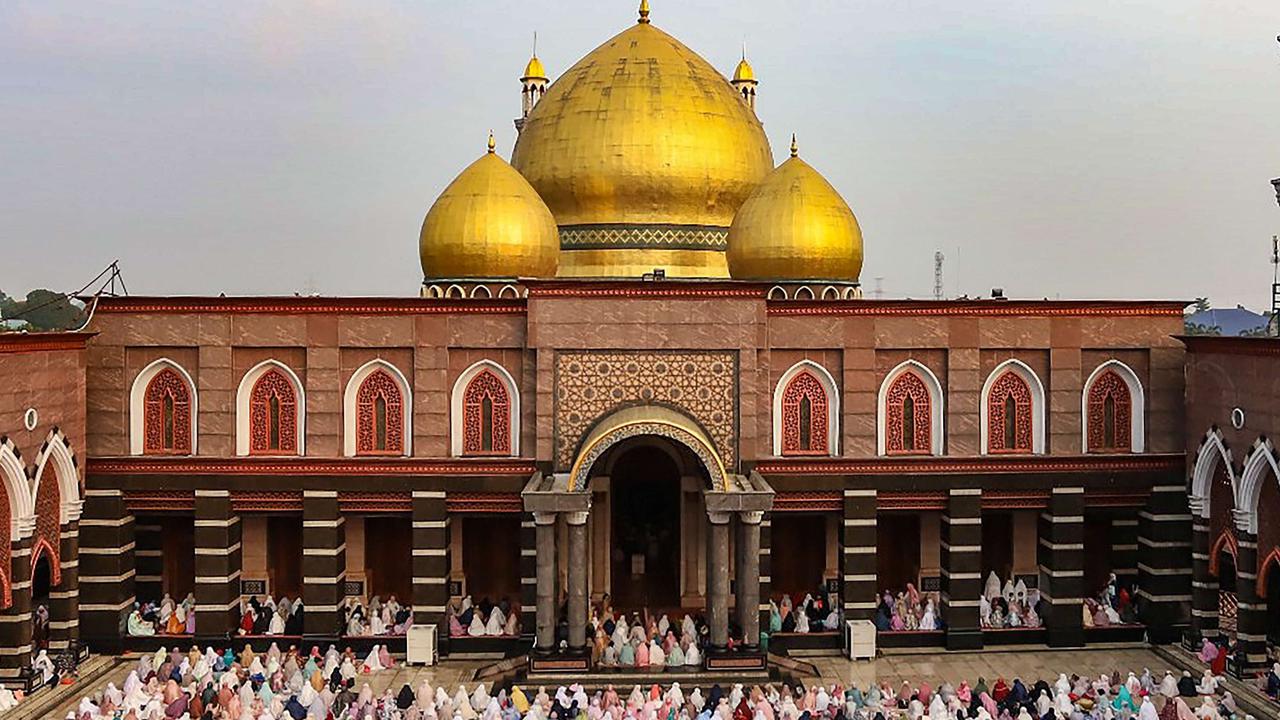 Salat Iduladha di Masjid Kubah Emas Depok