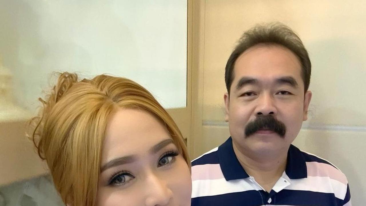 Definisi Cinta Abadi, Inul dan Mas Adam Merayakan Anniversary ke-29 dengan Mengenakan Kostum Cosplay Kakek dan Nenek