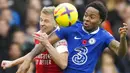 The Gunners unggul dalam penguasaan bola, 57 persen berbanding 43 persen. Pasukan Arteta melepas 14 percobaan tembakan meski hanya dua yang tepat sasaran. (AP/Kirsty Wigglesworth)