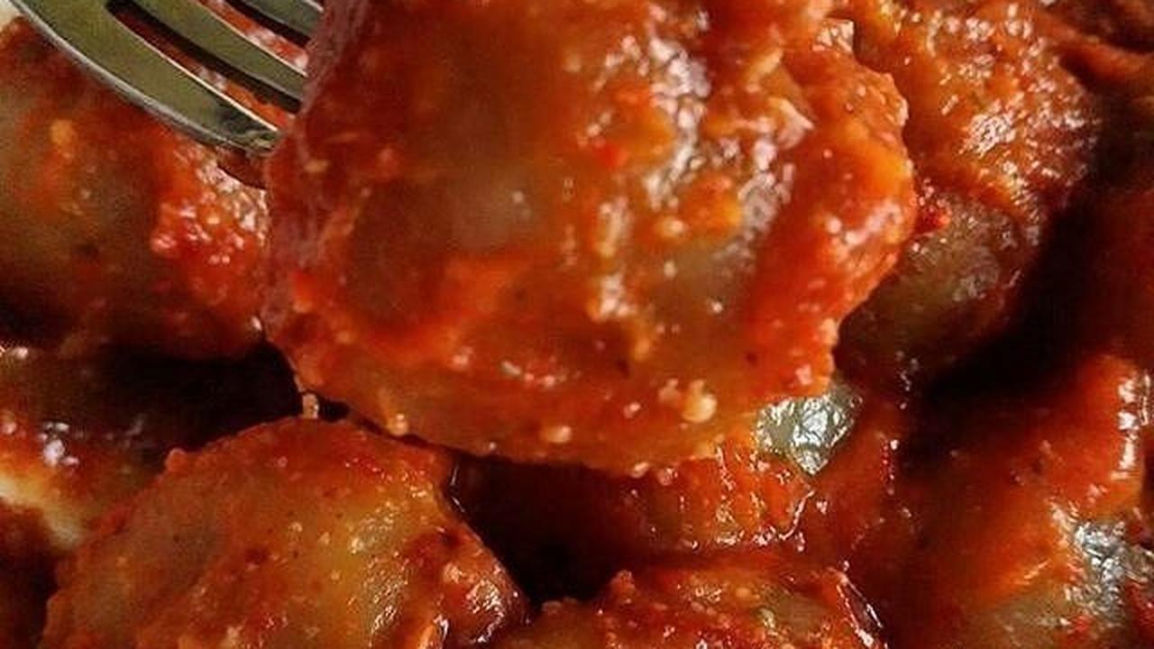 <b>9. Resep Cilok Bumbu Kacang Isi Telur Puyuh</b>