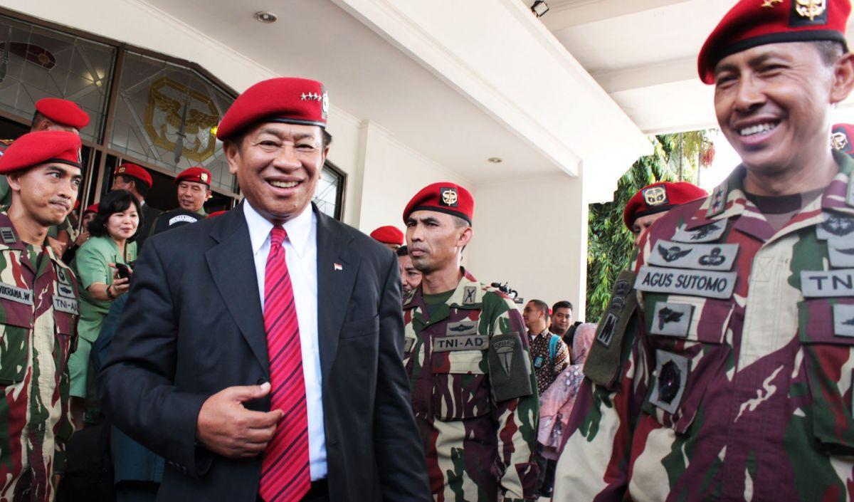 "Karena sebagai pasukan khusus, satu peluru itu ya satu nyawa," tegas Agum.
