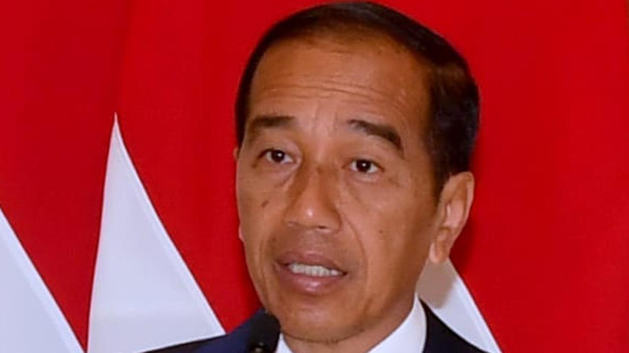 Usai Baliho Lulusan Paling Memalukan, Presiden Jokowi Absen Dies Natalies ke-74 UGM