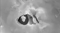 Para ilmuwan memperkirakan Loki, gunung berapi di bulan terbesar keempat Jupiter, Io, meletus pada pertengahan September. (Foto oleh NASA / JPL)
