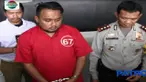 Pria ini ditangkap dari sebuah hotel di Surabaya atas penipuan terhadap puluhan orang.