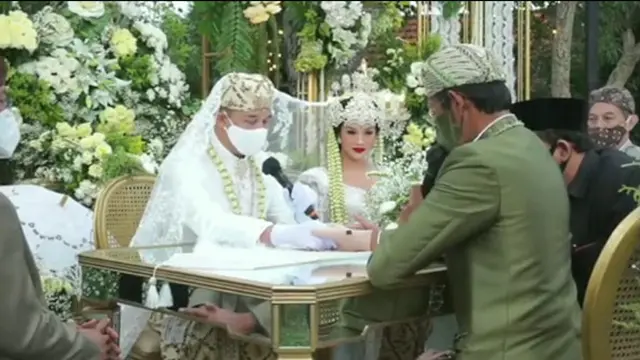 [Fimela] Yura Yunita dan Donne Maula