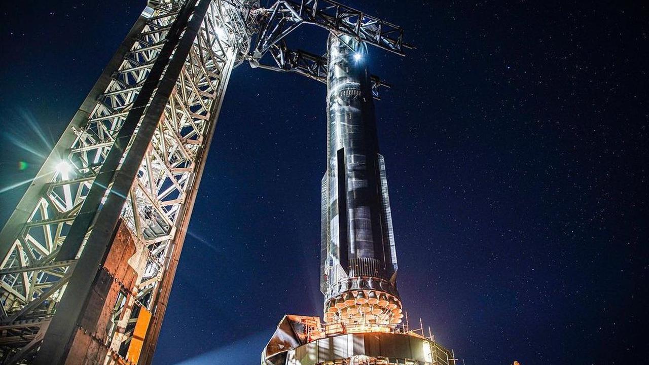 Starship ini dirancang untuk menjadi sistem peluncuran dengan mengangkut sebanyak 100 orang sekaligus ke Planet Mars.
