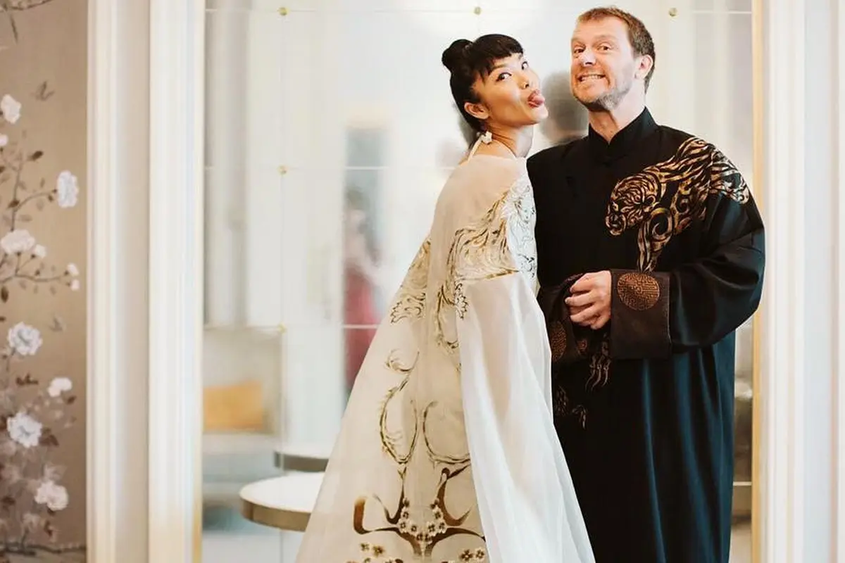 [Bintang] Tak Kalah dari Kimmy Jayanti, Begini Gaun Pernikahan Kelly Tandiono yang Super Charming
